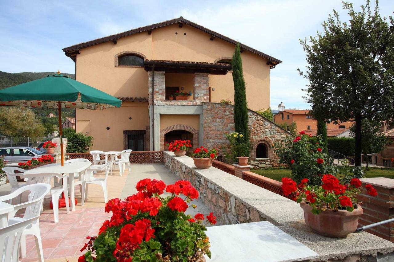 Holiday home Residenza Le Querce Trilocale